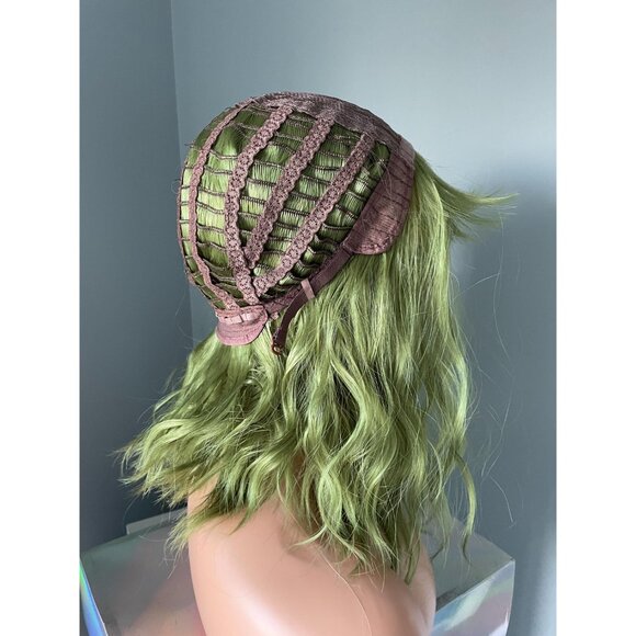 Short Green Wig 14 Inch Wavy Wig with Bangs - Clover - Picture 9 of 9